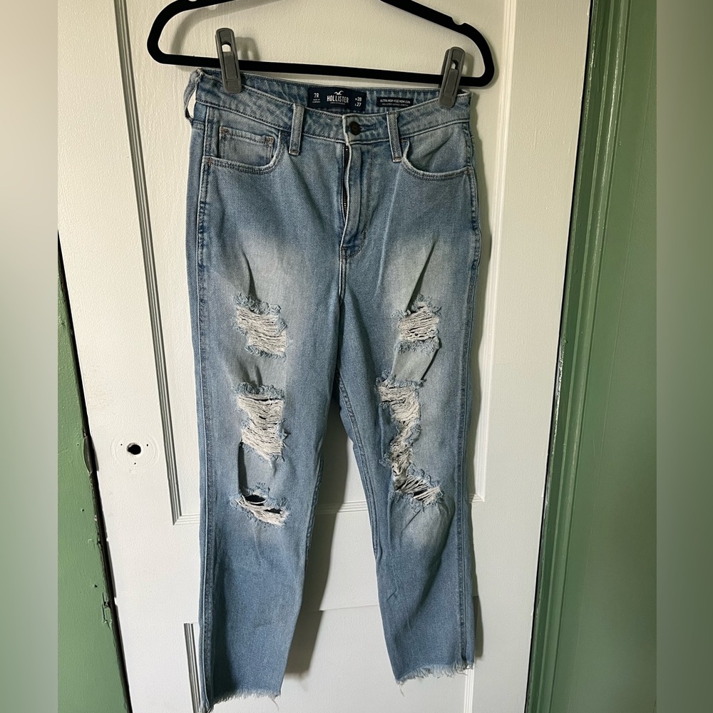 Hollister Jeans great conditions size 7 (28)